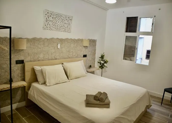 Modern Flat 6 Pax Canteras